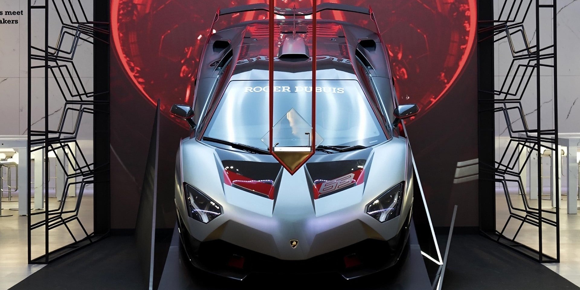 Image 1 Roger Dubuis SIHH 2019 - Lamborghini